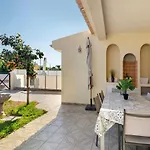 Vila Alonzo